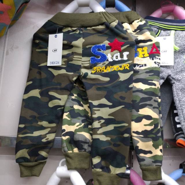 Padded 100% cotton camo - colored strap-toe pants for children thumbnail