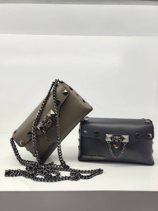Hand-made single shoulder bag with leather top layer imported from Italy thumbnail