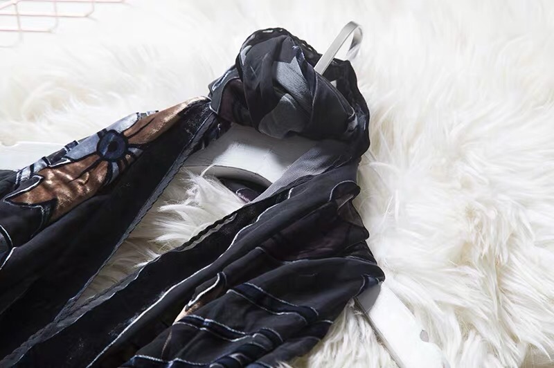 Women's Elegance Multi-Colored Velvet Scarf Long Scarf Specification drawing
