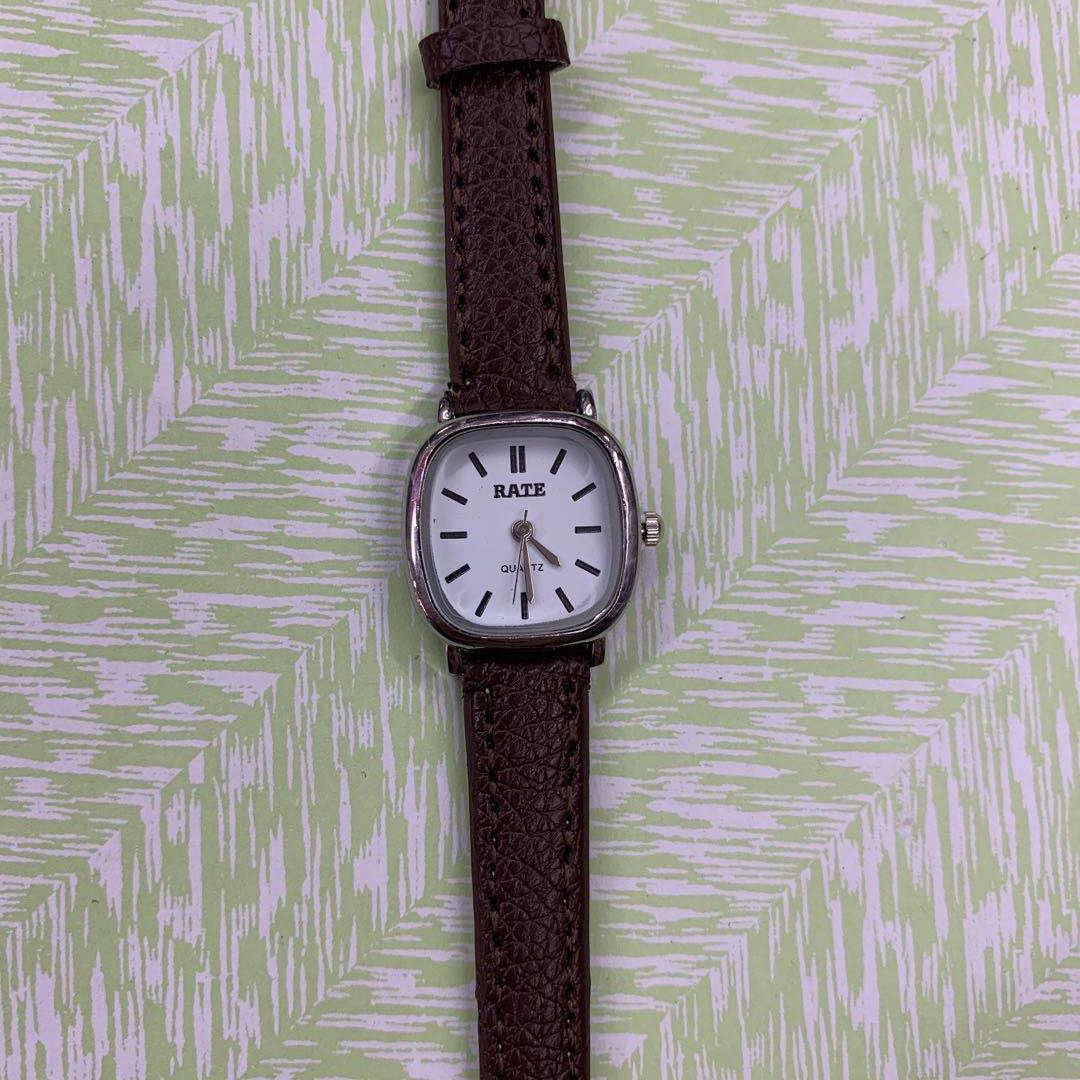 复古时尚小巧防水皮带女士石英表