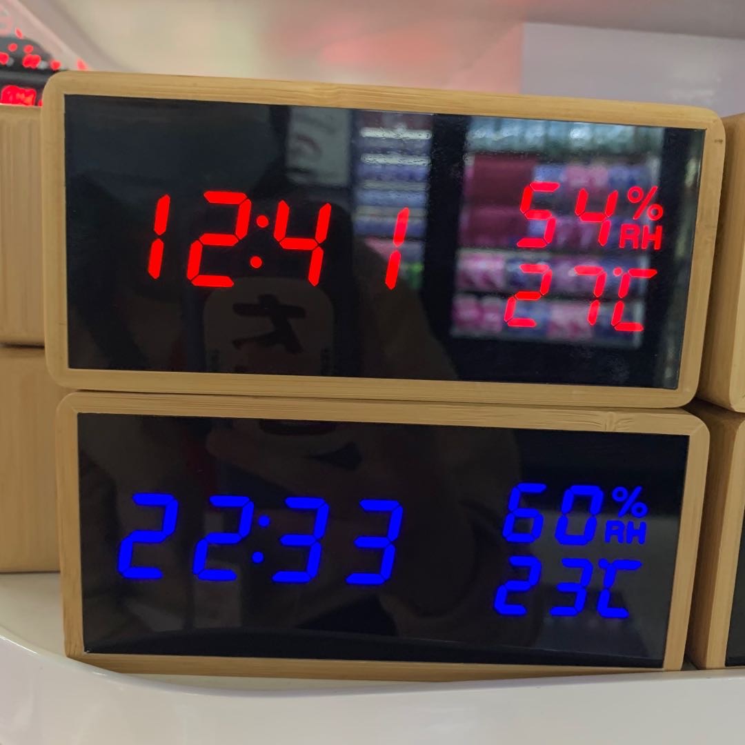 新款温湿度闹钟创意电子钟LED数字钟声控闹钟实木钟