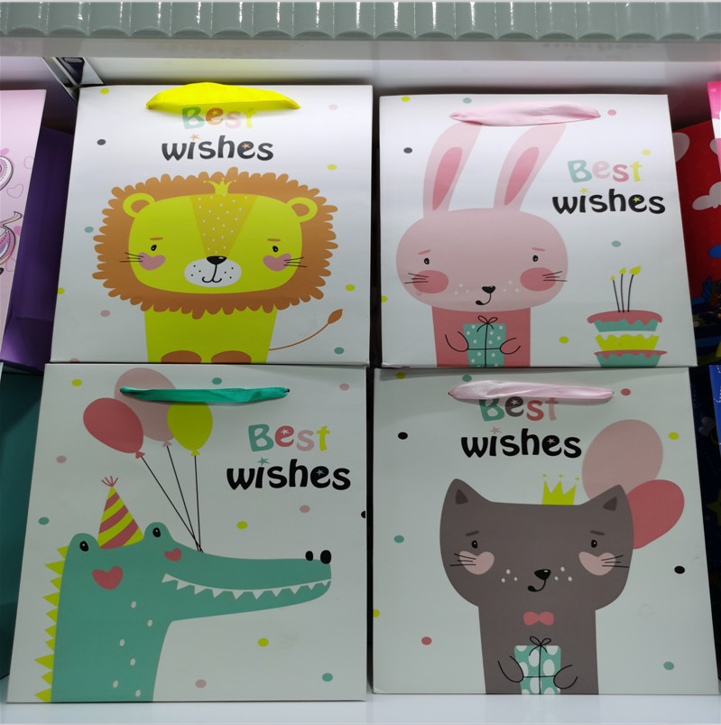 Children's Day fashionable classic gift bags, cute cartoon gifts, gift bags, handbags, paper bags, birthday packaging customization Specification drawing