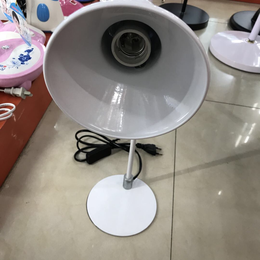 A small white desk lamp with a Nordic and Ikea style, suitable for students and white-collar workers details Picture