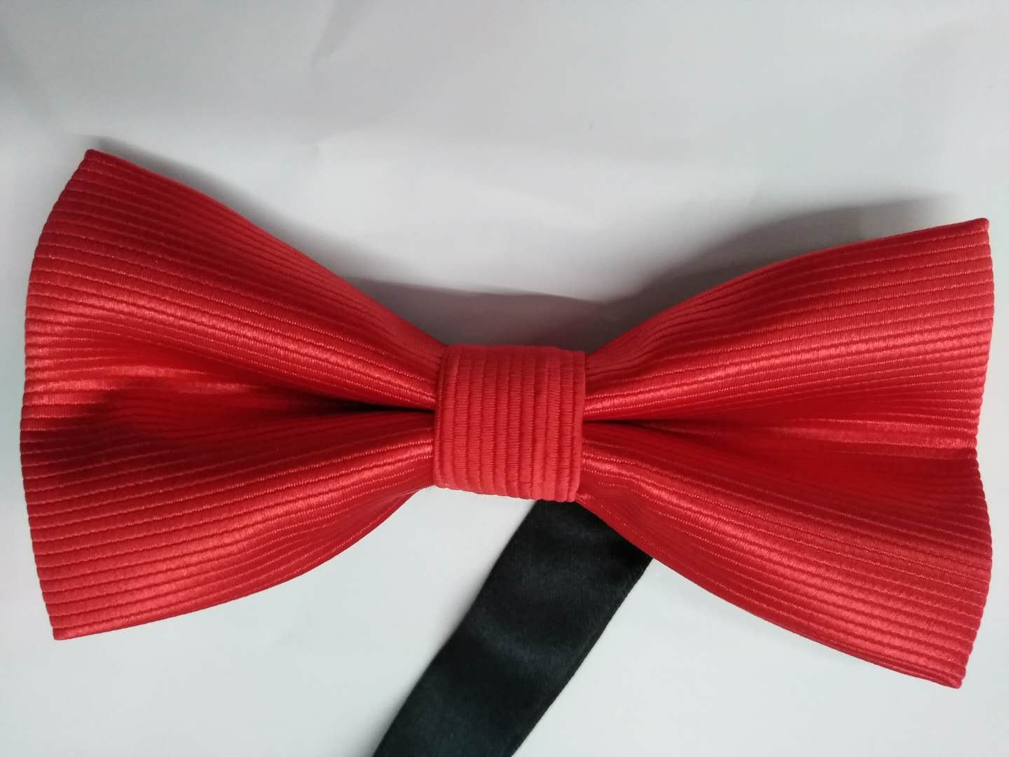 Bow ties are widely used. Men's bow ties wholesale factory direct sales. Bow ties in stock details Picture