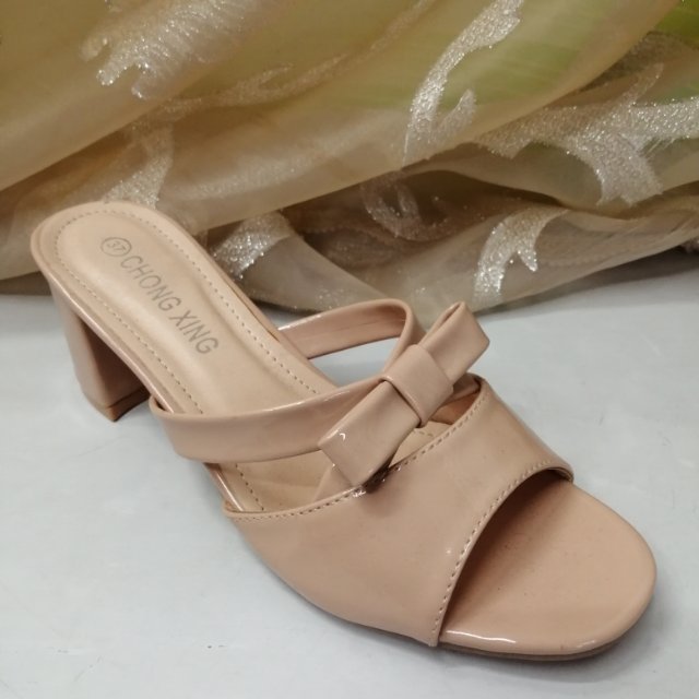 肤色蝴蝶结带时尚女士中跟高跟时装凉拖