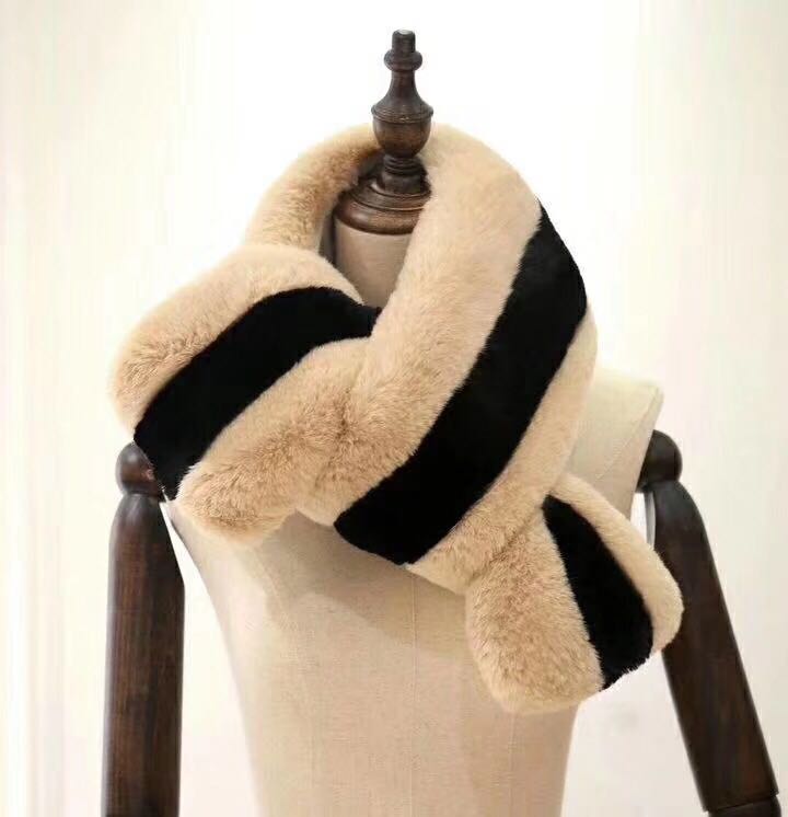 Winter Ladies With Warm Fresh Patchwork Imitation Fur Bib Scarf