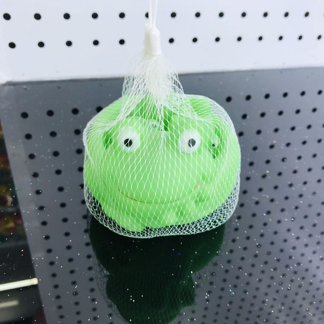 Children's vocal toys: Bath frog, big frog, one dragging three frogs