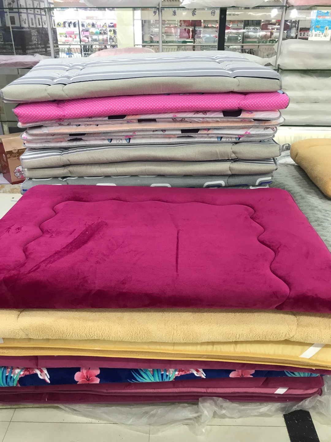 Solid color soft and comfortable sleeping Kewei premium mattress