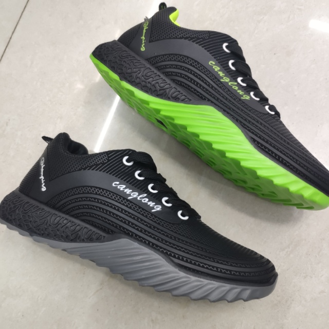 Spring new versatile black sports shoes with mesh for students and casual wear details Picture