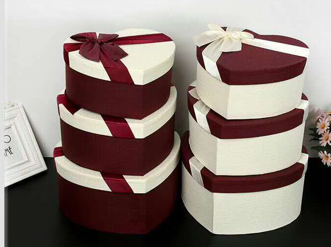 High-end special paper peach heart three-piece set, ribbon bow gift box, packaging box, paper box full figure