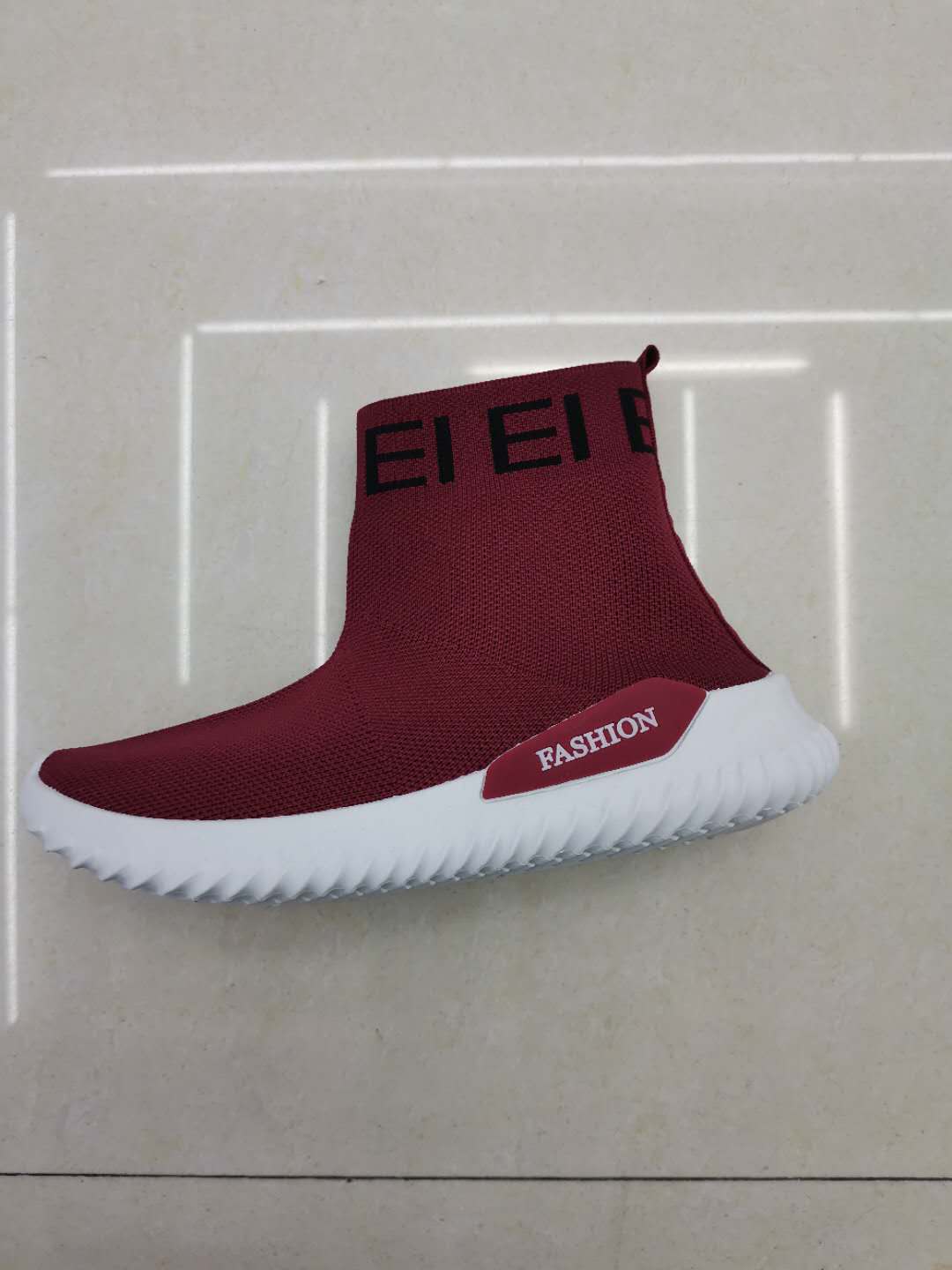 906旭辉2020款红色白底PVC外贸女士运动鞋细节图