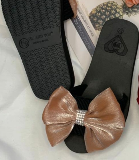 Summer Korean-style fashionable outdoor slippers for girls, versatile for students, flat sweet bow cool slippers for girls details Picture