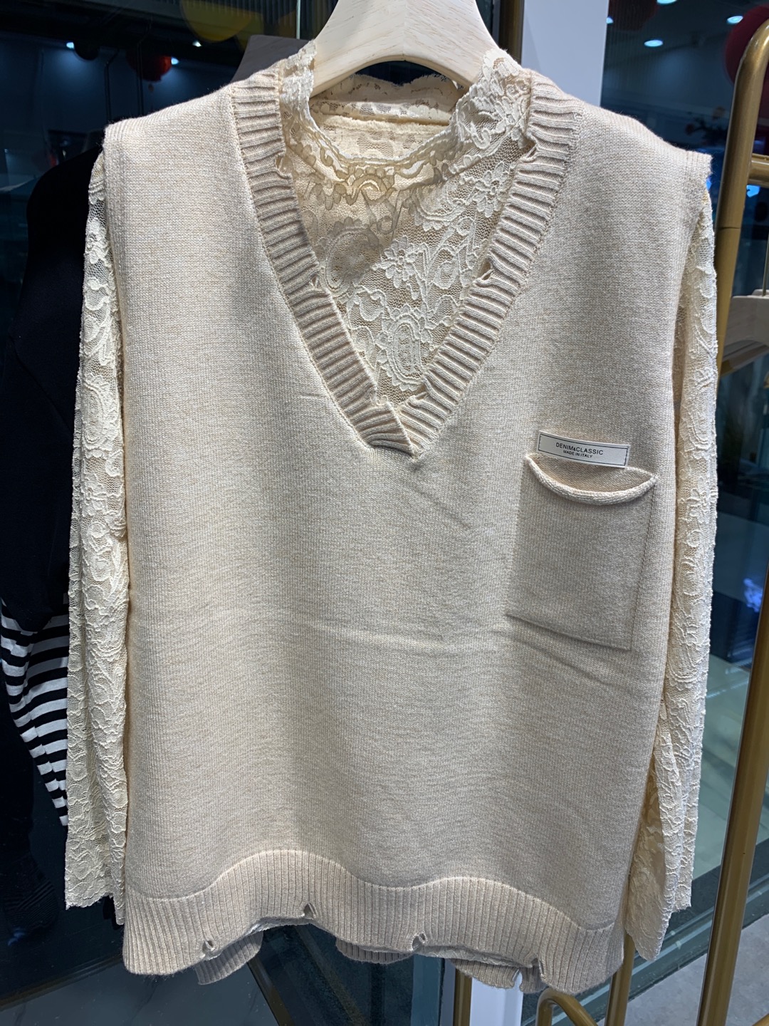 Loose lace-trimmed sweater for women
