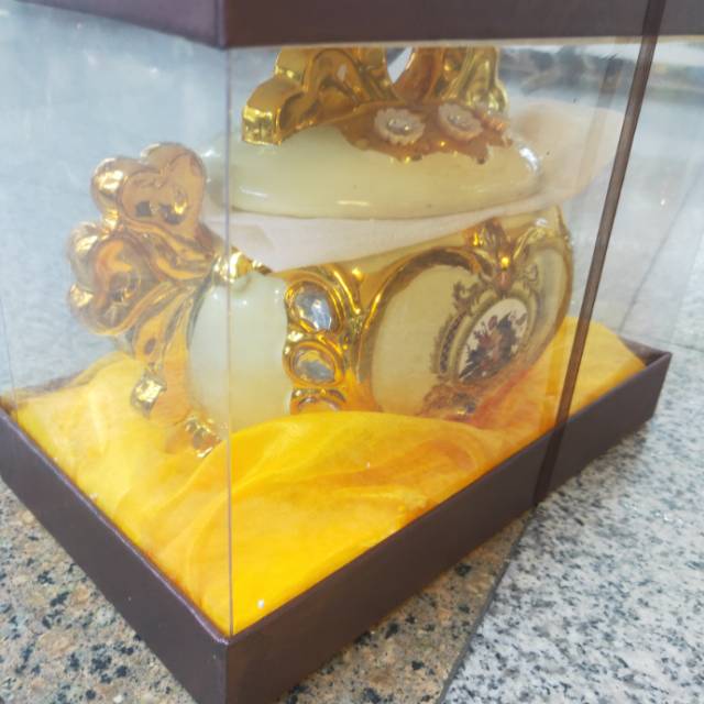 European-style ceramic three-dimensional carved sugar jar Specification image