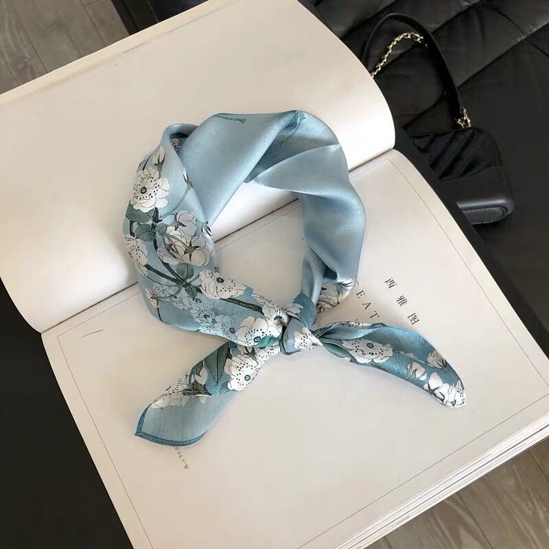 Fashion Trend Casual All Match Plum Blossom Pattern Scarf details Picture