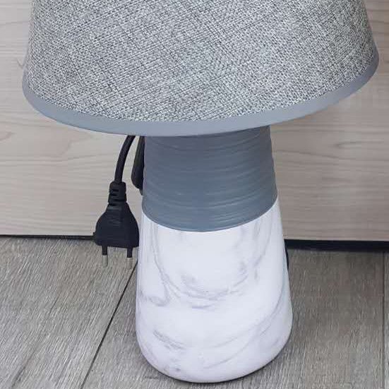 Fabric lampshade small table lamp, simple and personalized bedside lamp for the bedroom details Picture