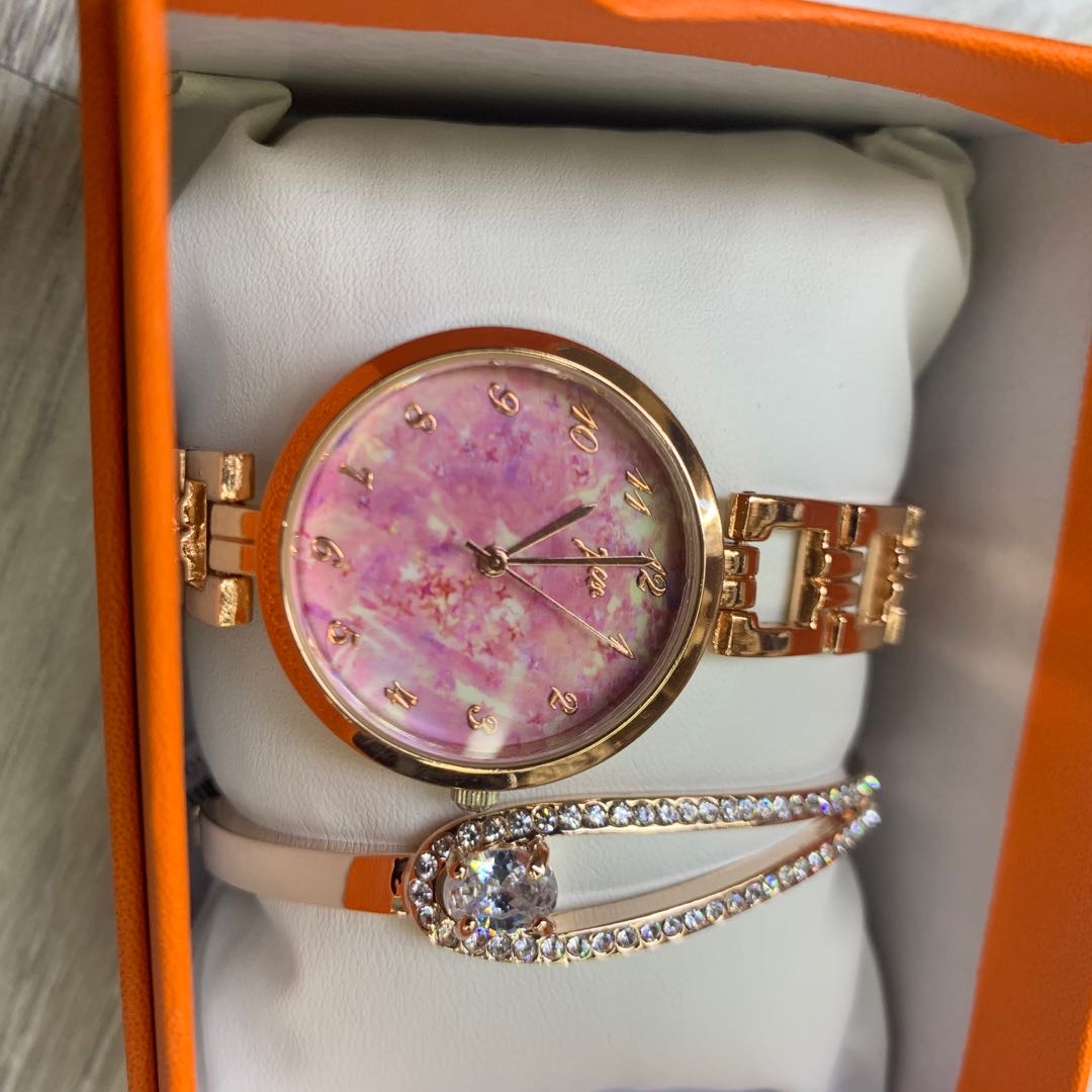 Exquisite lady's light luxury two-piece set: Diamond bracelet, starry sky dial pattern details Picture