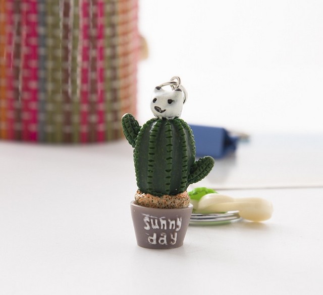 New cactus key pendant, creative student keychain pendant wholesale, bag pendant, small gift customization Specification image