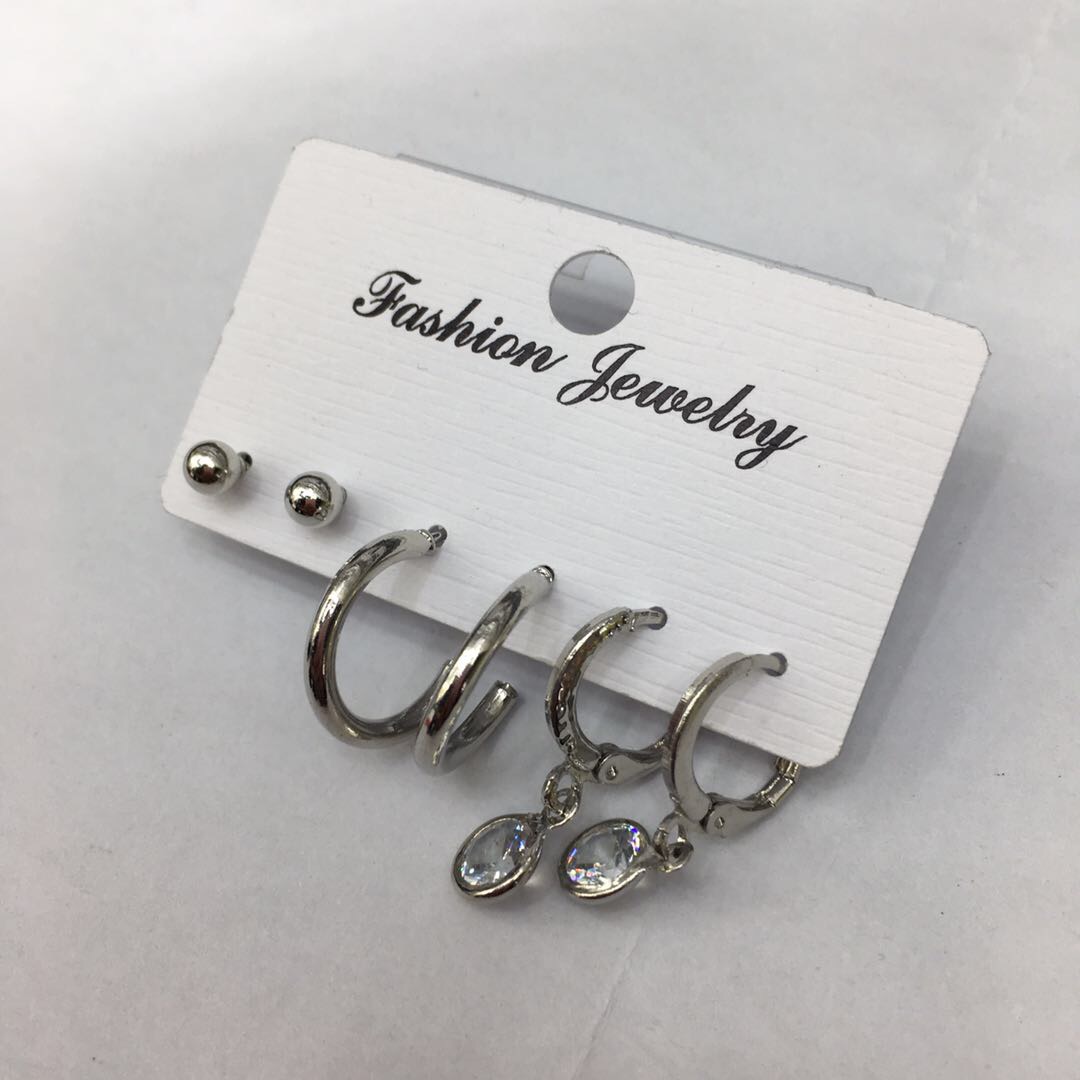 街拍同款经典时尚环形铜镀银锆石镶嵌成人耳钉套装细节图