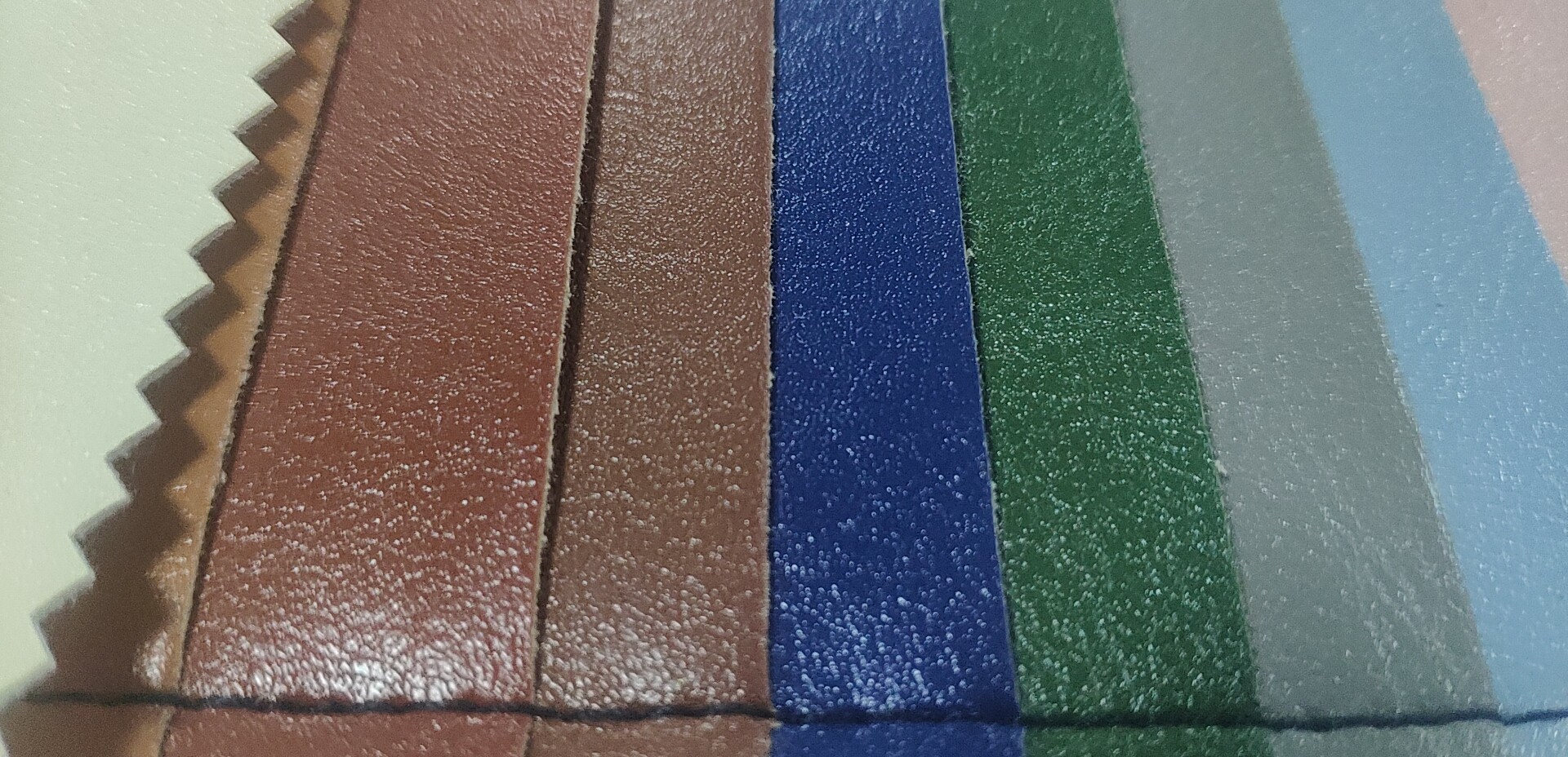 Crystal R64 pattern factory direct sales, hot-selling new PVC leather, large stock, high, medium and low grade luggage, sofa, shoe materials and fabrics Specification image