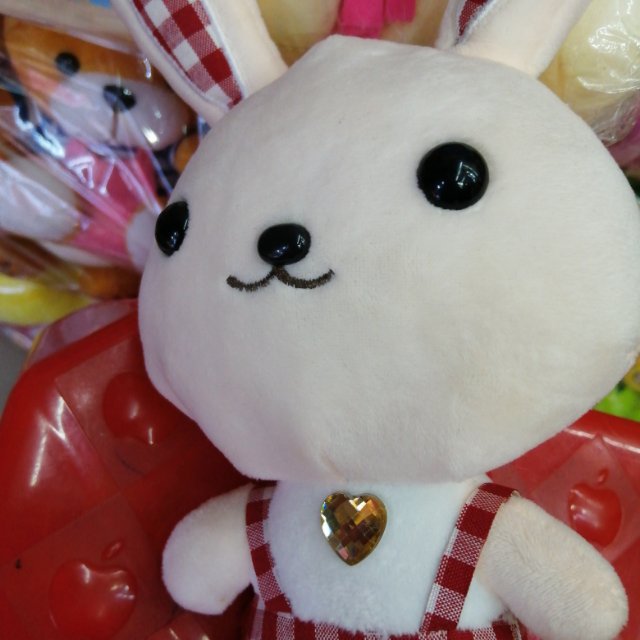 毛绒玩具背带格子兔细节图