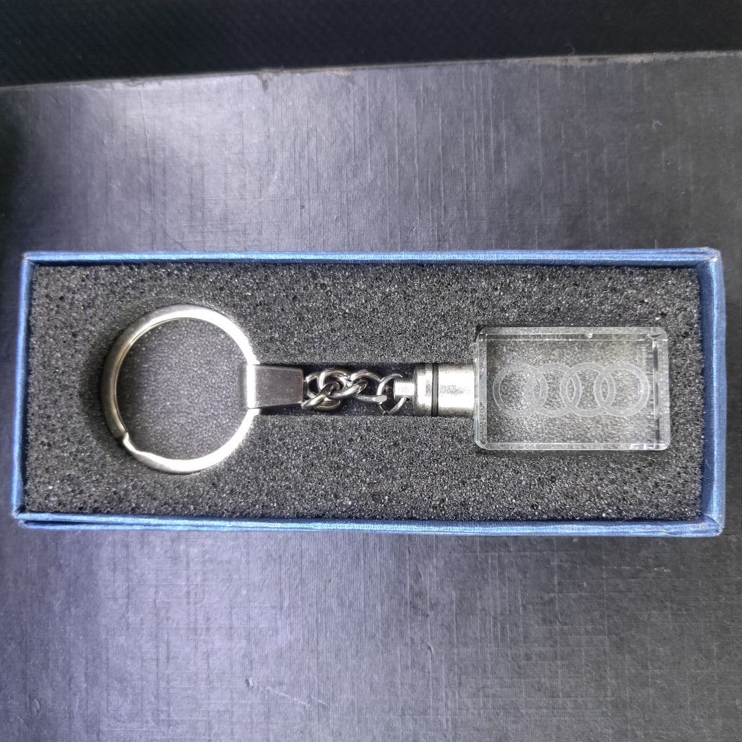 Factory direct sales of crystal laser engraved keychains details Picture
