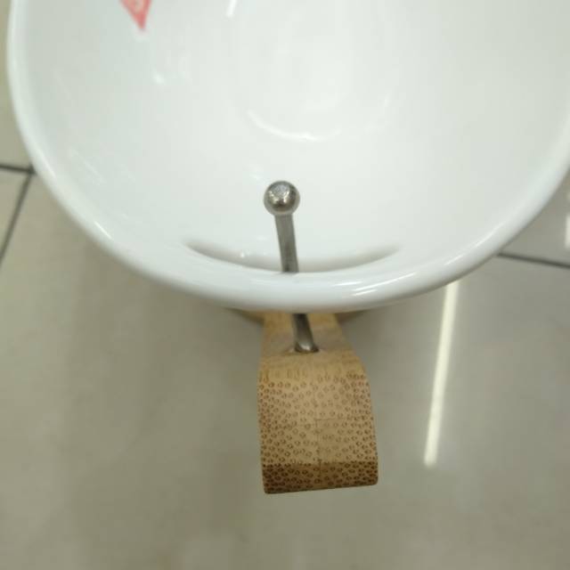 北欧创意简约陶瓷餐具木架摇篮餐具细节图