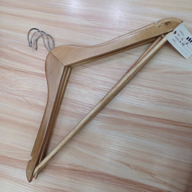 木质衣架厂家直销成人衣架防滑衣架晾衣架