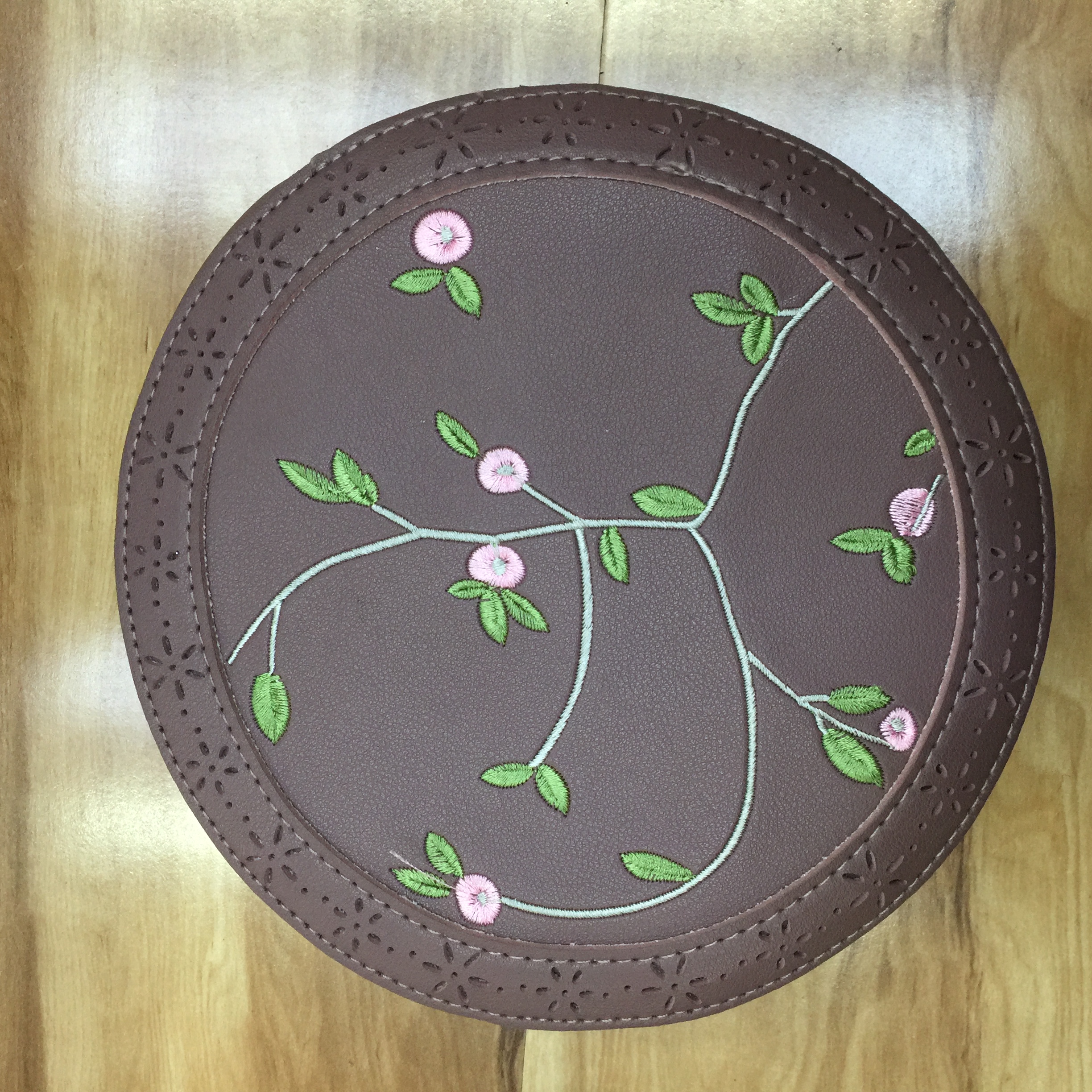 A small round bag for women with a slanted cross, retro high-end genuine leather, pure handcrafted cowhide engraving, Tang grass hand-held shoulder bag trend