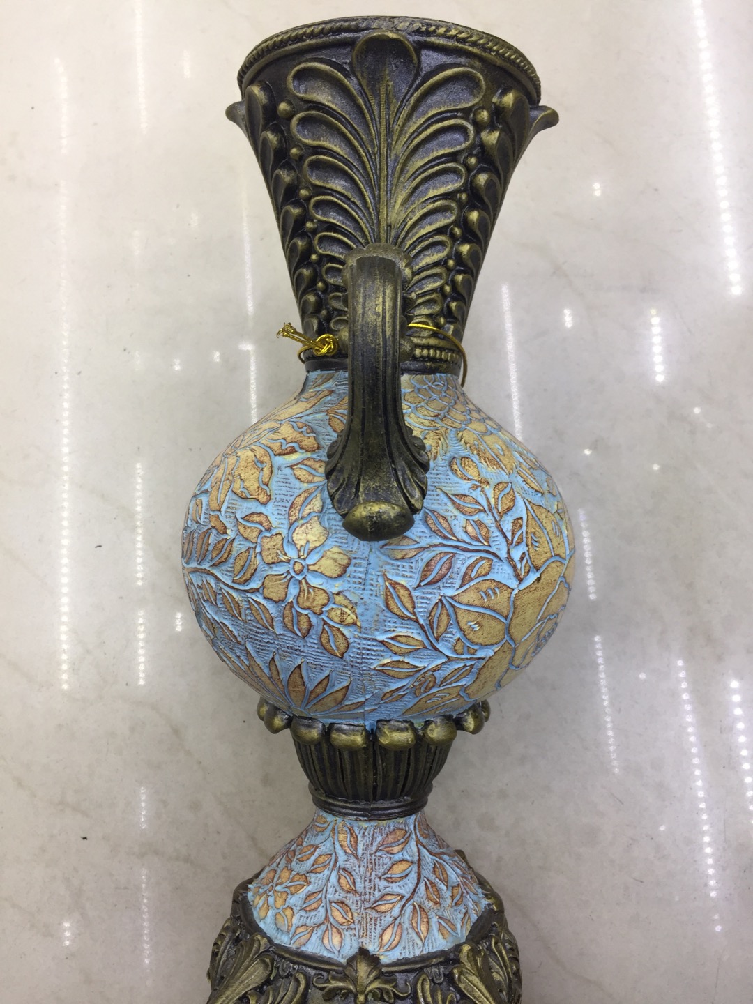 Factory direct sales of retro resin vase handicrafts and ornaments, custom orders based on samples Specification image