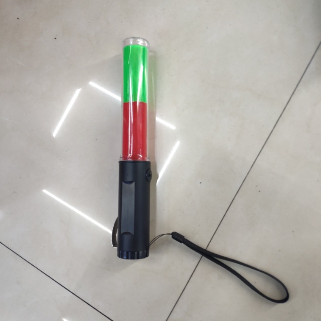 26厘米红绿充电式交通指挥棒LED超亮消防荧光棒