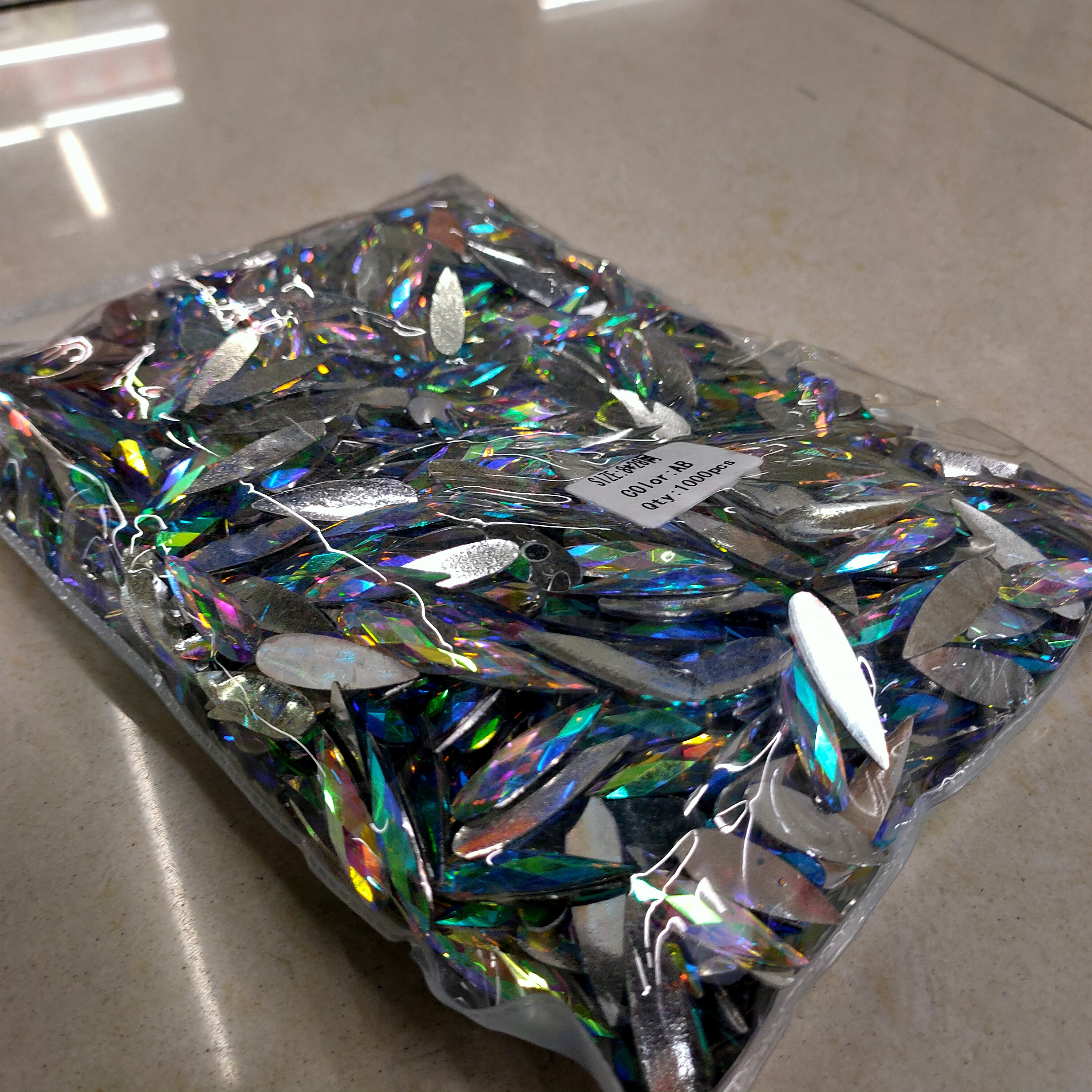 Factory Specializing In The Production Of Single-Hole Pendant Jewelry Glass Crystal Diamond Necklace Accessories Diy Earrings Accessories details Picture