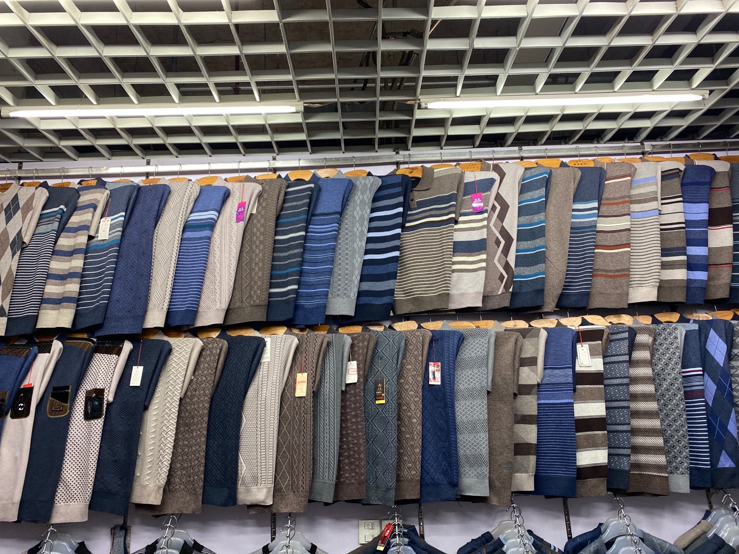 Huang Ying's clothing describe pic - 1