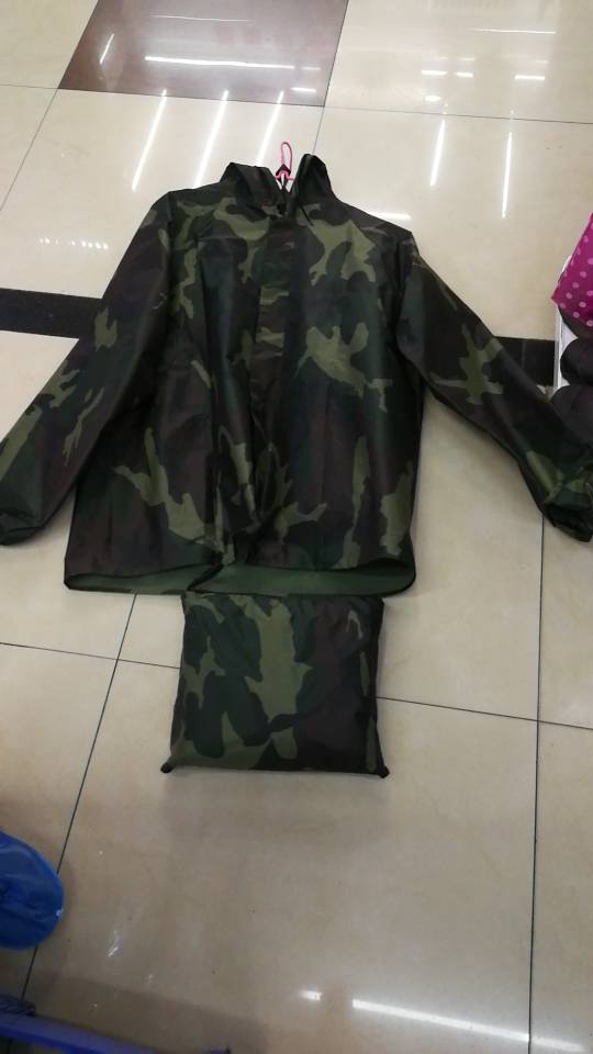 迷彩成人套装雨披细节图