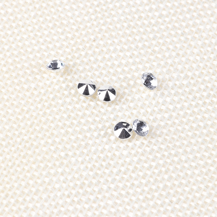 Circular transparent small diamond shaped three-dimensional jewelry special accessories, European and American style jewelry diamond accessories details Picture