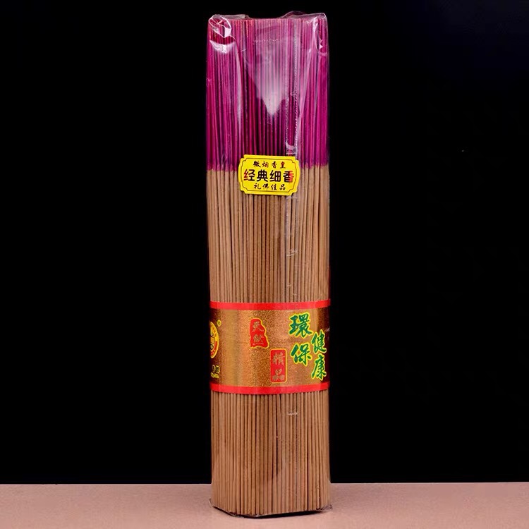 Pure-flavored old mountain sandalwood incense for offering in front of the Buddha, eco-friendly bamboo sticks for burning incense in Buddhist halls and temples, and Buddhist incense sticks