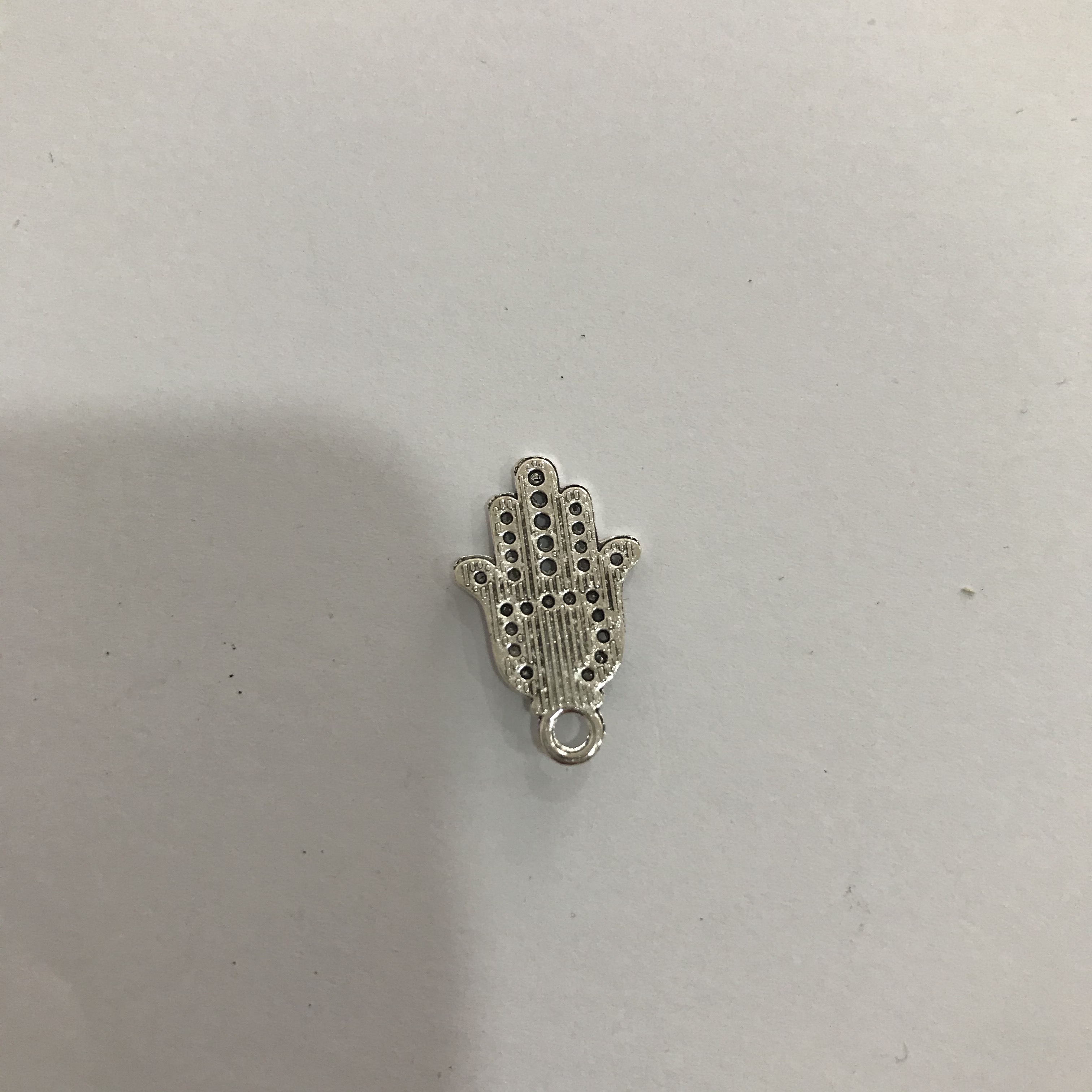 Antique silver DIY pendant accessory: Lucky Hand 21x13mm palm 2518