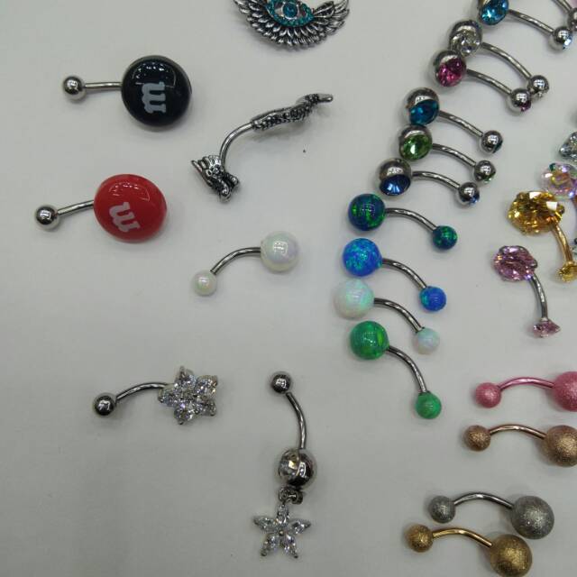 厂家直销不锈钢脐钉产品图