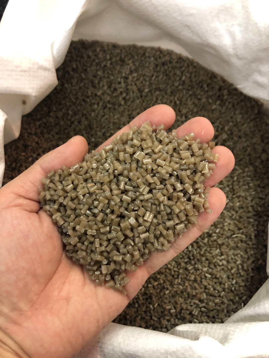 Yingtong Plastic Transparent Small Particle Grade One High Strength OPP (Recycled Material) Specification image