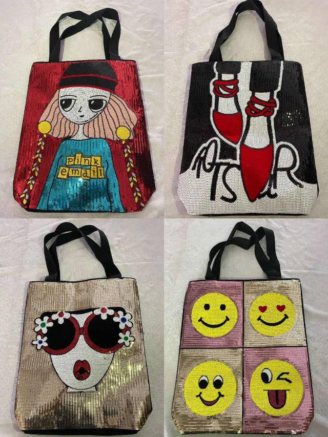 毛绒玩具/玩具/hellokitty/毛绒爱心抱枕/三丽鸥细节图