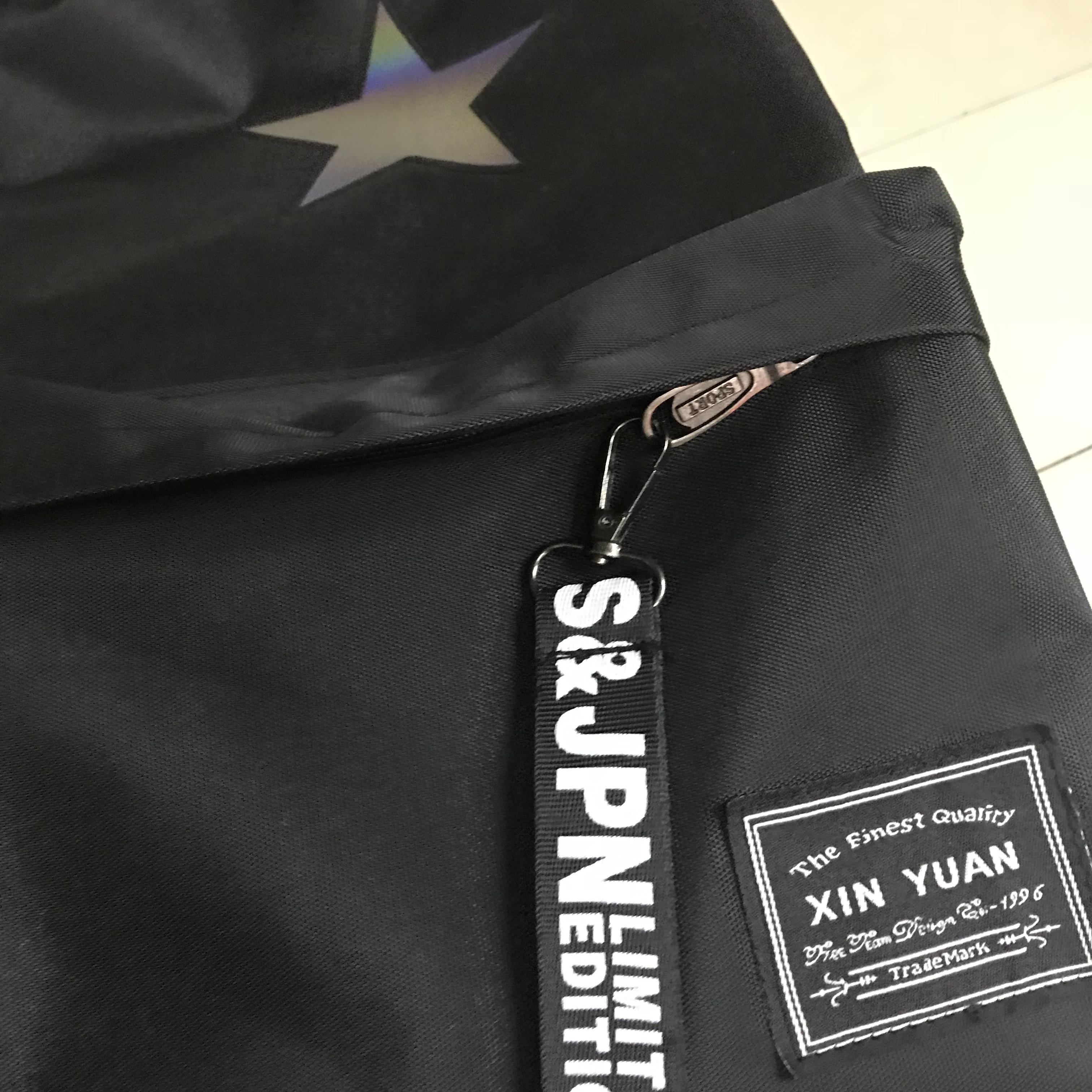 Bag Interior Partition Design