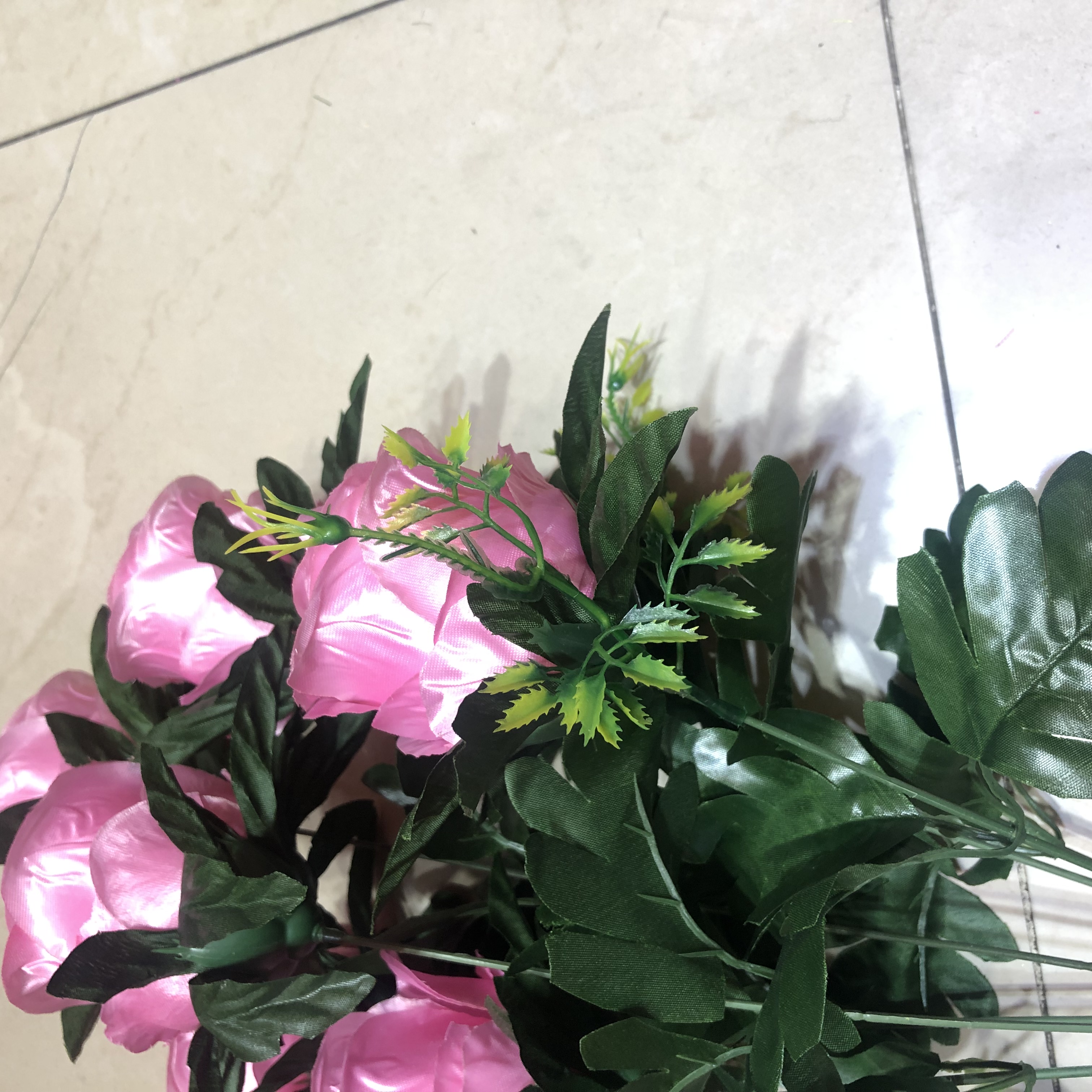 Small bouquets of artificial roses for home display, landscape decoration, wedding photography props, artificial flowers and artificial flowers Specification image