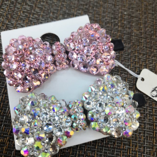 The new minimalist ins hair accessories feature shiny rhinestone bow clips, duckbill clips and elegant ladylike bangs clips