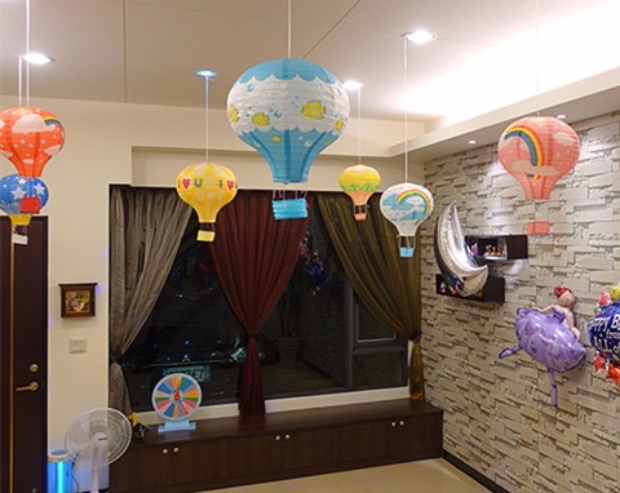 Kindergarten hanging ornaments, shopping mall decorations, children's birthday venue decoration, cartoon hot air balloon-shaped paper lantern hanging ornaments details Picture
