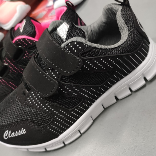 Spring And Autumn Running Shoes Non-Slip Women's Big Children Mesh Surface Breathable Adhesive Buckle Sports Casual Shoes details Picture