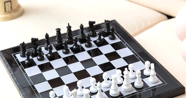 国际象棋折磁性便携叠棋盘儿童学生入门初学者