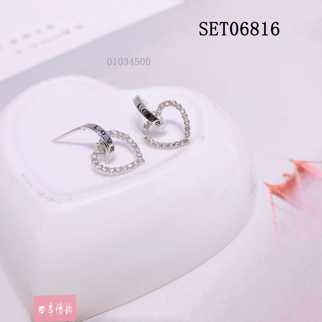 South Korea Dongdaemun shiny love letter earrings Zircon temperament super flash earrings net red matching earrings thumbnail