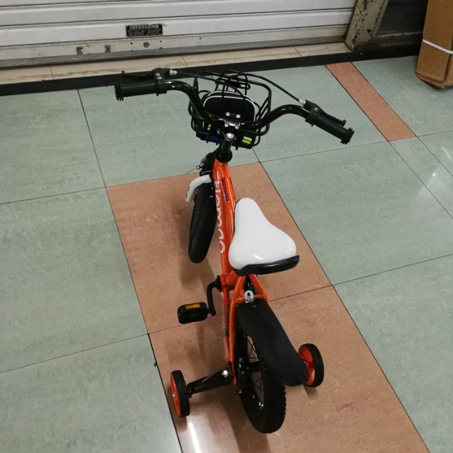 018型时尚钢架带辅助轮儿童自行车细节图