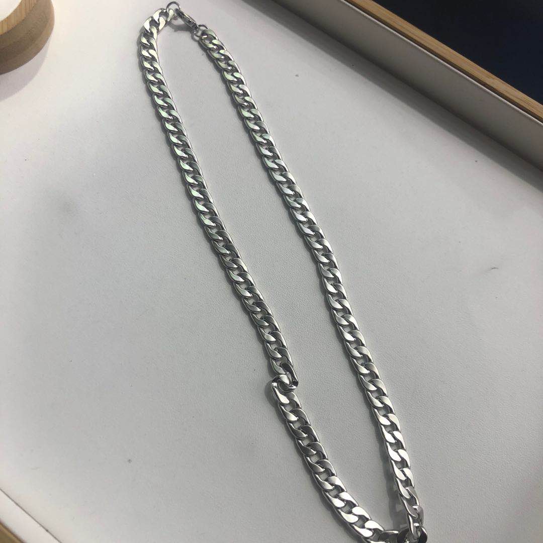 New flat necklace super color simple fashion necklace temperament anti - allergy universal accessories for men and women thumbnail