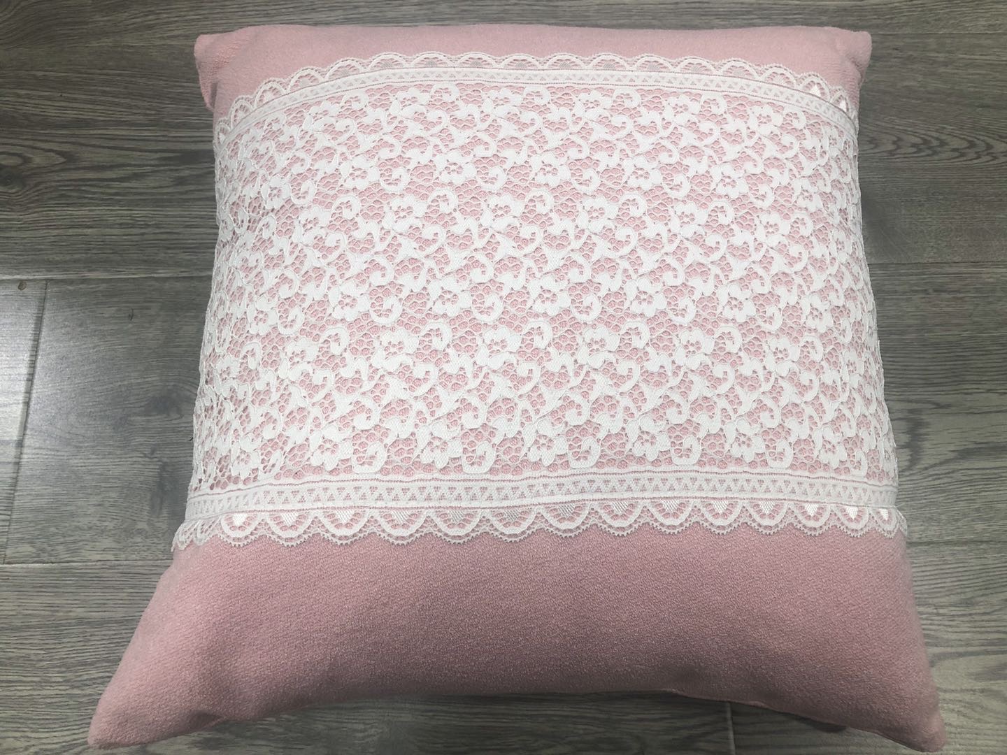 绣花抱枕坐垫沙发垫靠背椅垫女生座椅垫